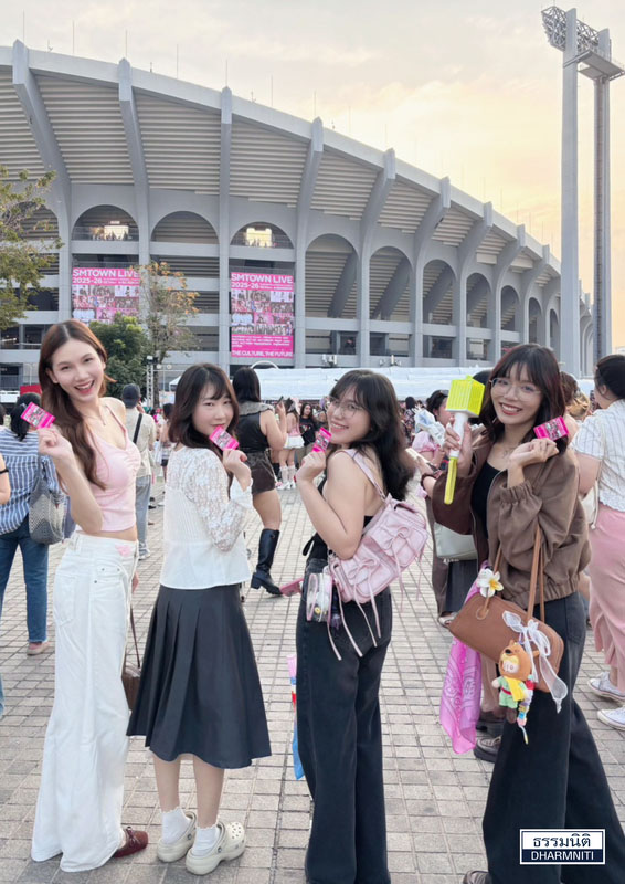 SMTOWN LIVE 2025–26