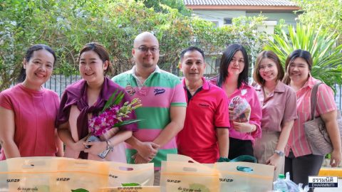 สถาบันพัฒนาการบริหารธรรมนิติ ถวายภัตตาหารเช้า พร้อมเชิญชวนชาวธรรมนิติ ตักบาตรข้าวสารอาหารแห้ง