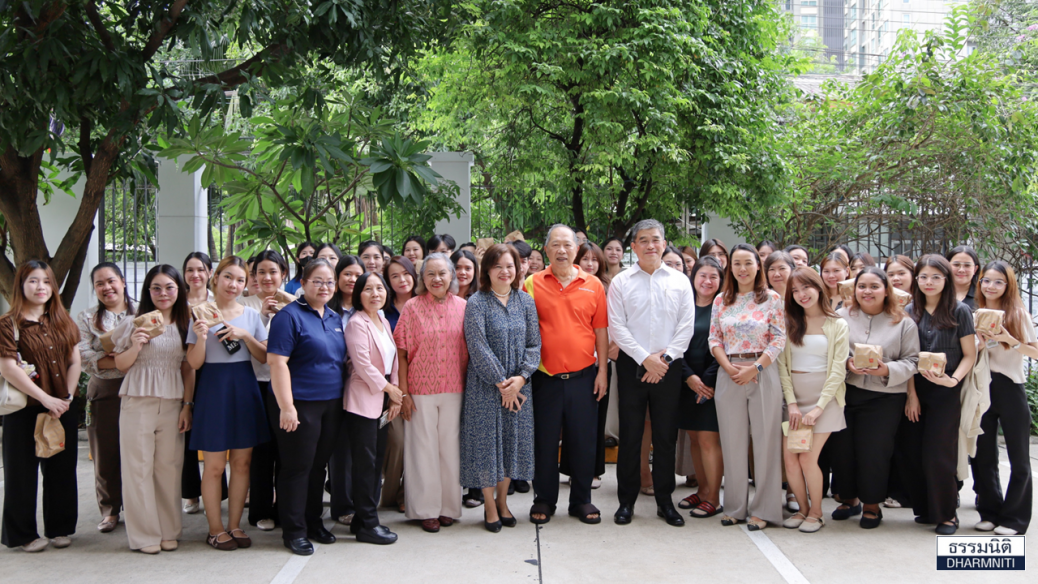 บริษัท สอบบัญชีธรรมนิติ จำกัด ถวายภัตตาหารเช้า พร้อมชวนชาวธรรมนิติร่วมตักบาตรข้าวสารอาหารแห้ง